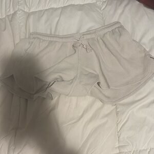 BRANDY MELVILLE SHORTS